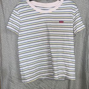Cute Levi’s Tee